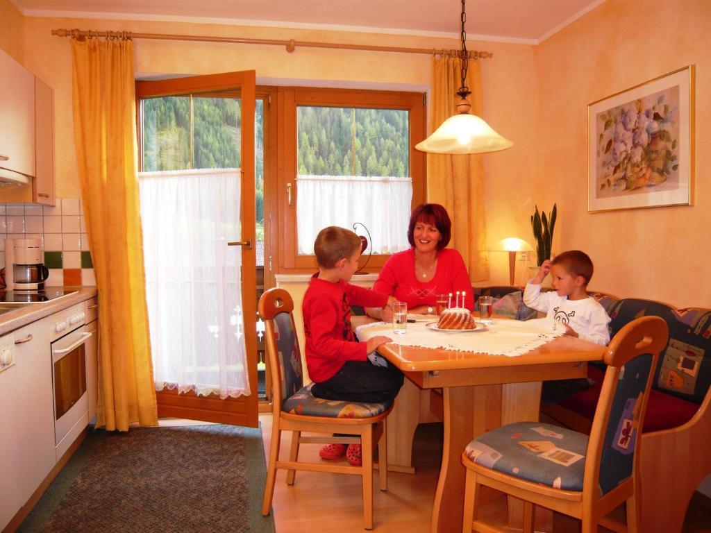 Ferienhaus Ahorn Neustift im Stubaital Phòng bức ảnh